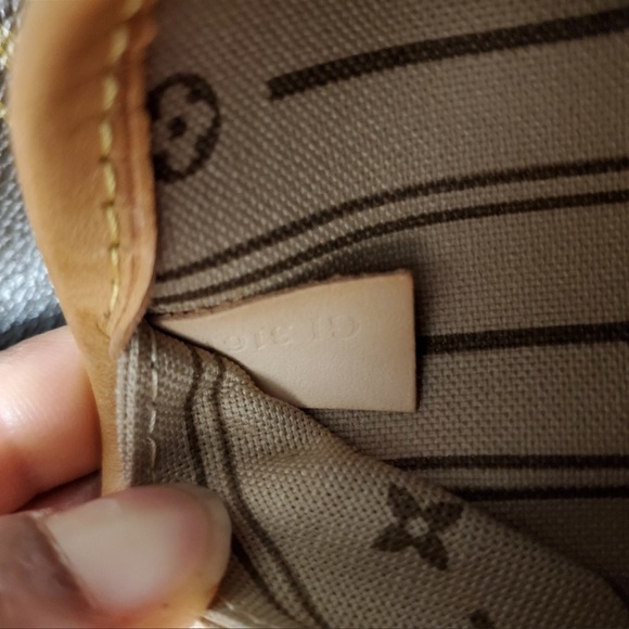 1️⃣4️⃣8️⃣0️⃣Authentic LV Neverfull MM - Picture 5 of 14